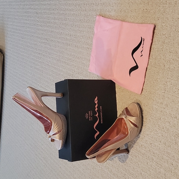 Nina light gold high heel platform dress shoes - Picture 1 of 1